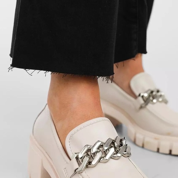 We The Free Youthquake Flare Stretch Cropped Jean in Black Size 29 - Picture 4 of 14